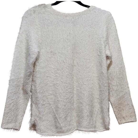 H&M Girls Fuzzy White Sweater With Star Design Size 8-10 - Picture 3 of 8